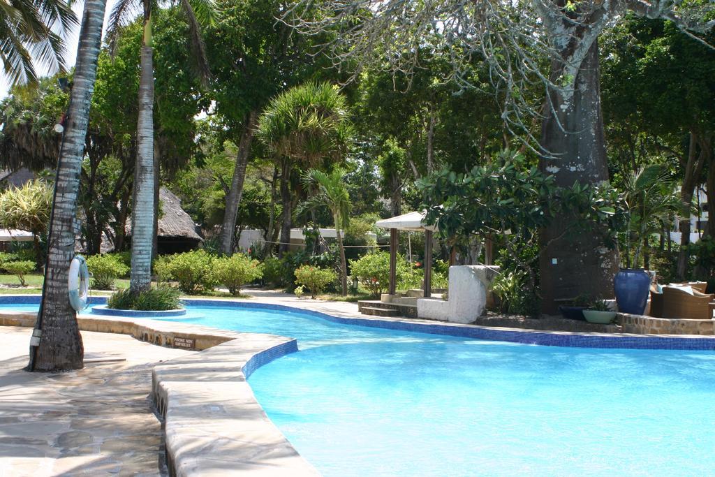 Ocean Village Club (Adults Only) Diani Beach Eksteriør bilde