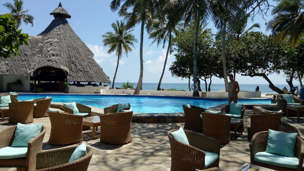 Ocean Village Club (Adults Only) Diani Beach Eksteriør bilde
