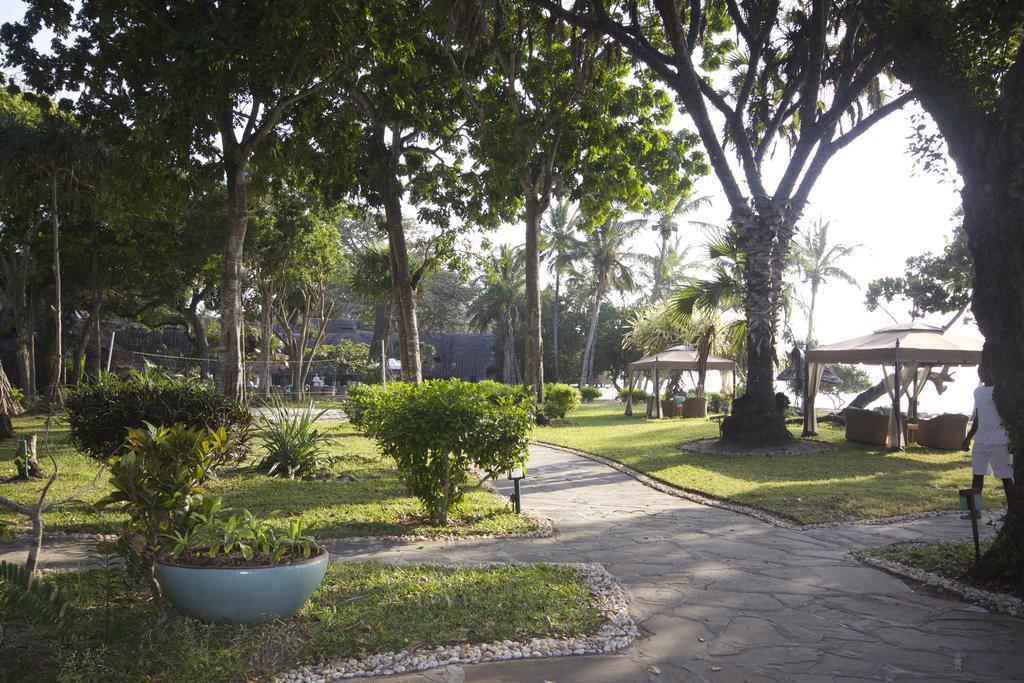 Ocean Village Club (Adults Only) Diani Beach Eksteriør bilde