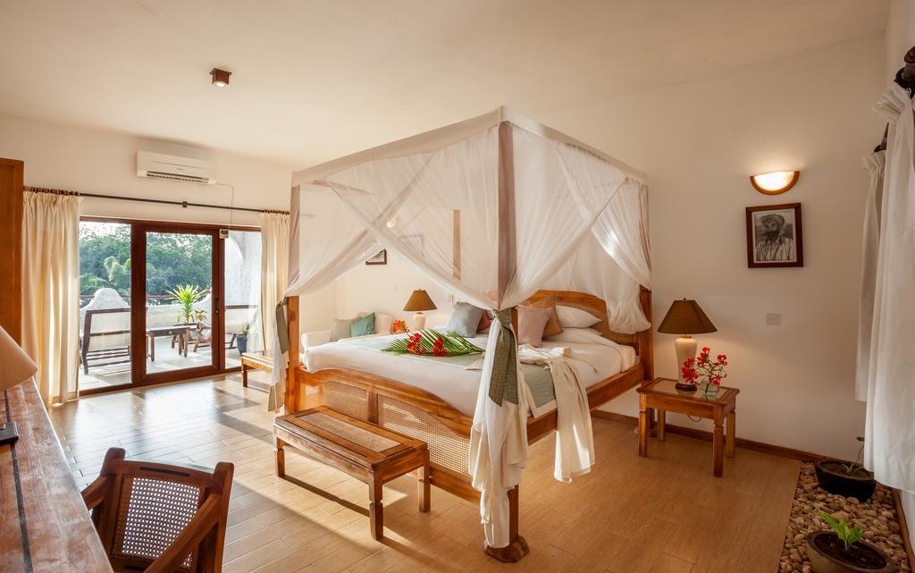 Ocean Village Club (Adults Only) Diani Beach Eksteriør bilde