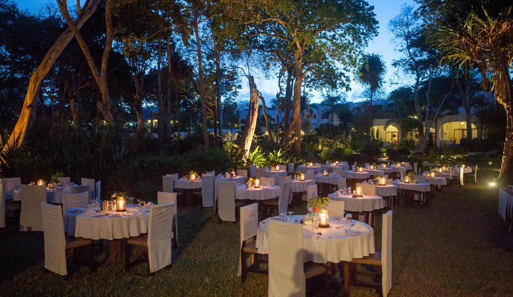 Ocean Village Club (Adults Only) Diani Beach Eksteriør bilde