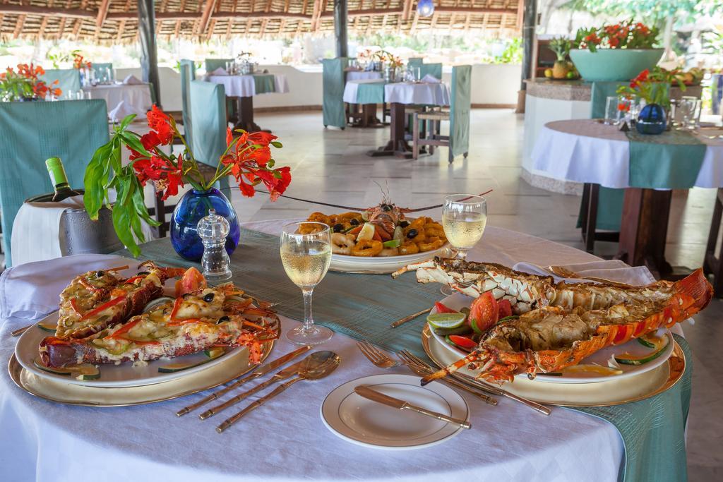 Ocean Village Club (Adults Only) Diani Beach Eksteriør bilde