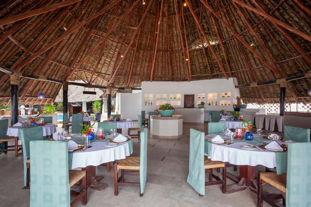 Ocean Village Club (Adults Only) Diani Beach Eksteriør bilde